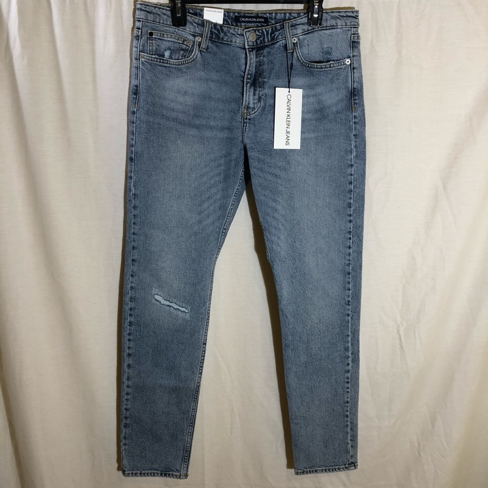 ❌❌ITEM UNAVAILABLE NOT FOR SALE ❌

CALVIN KLEIN JEANS Men’s Size 31 x 30